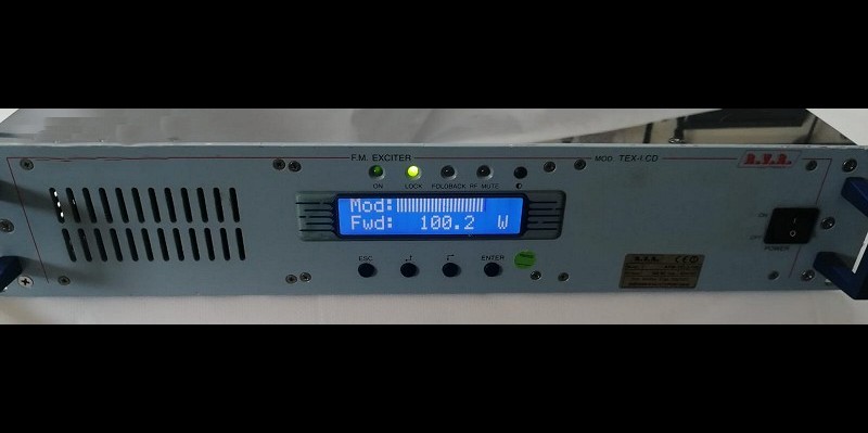 RVR vysílač 100W LCD 600-800 EUR